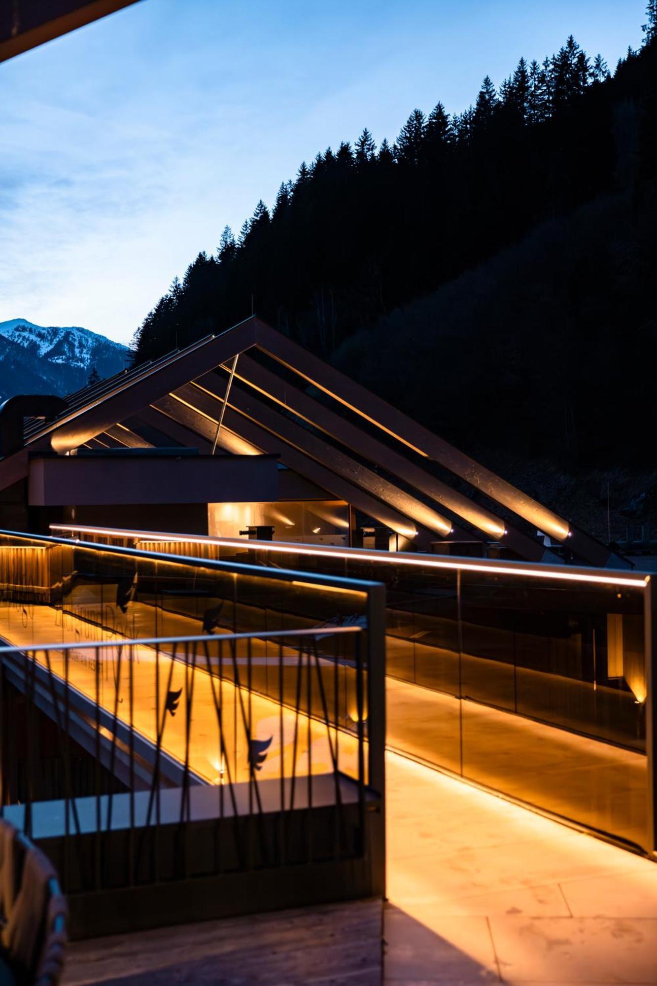 Zillergrundrock Luxury Mountain Resort Mayrhofen Extérieur photo